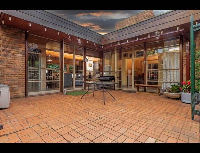 4 BEDROOM HOUSE FOR SALE IN MONDEOR